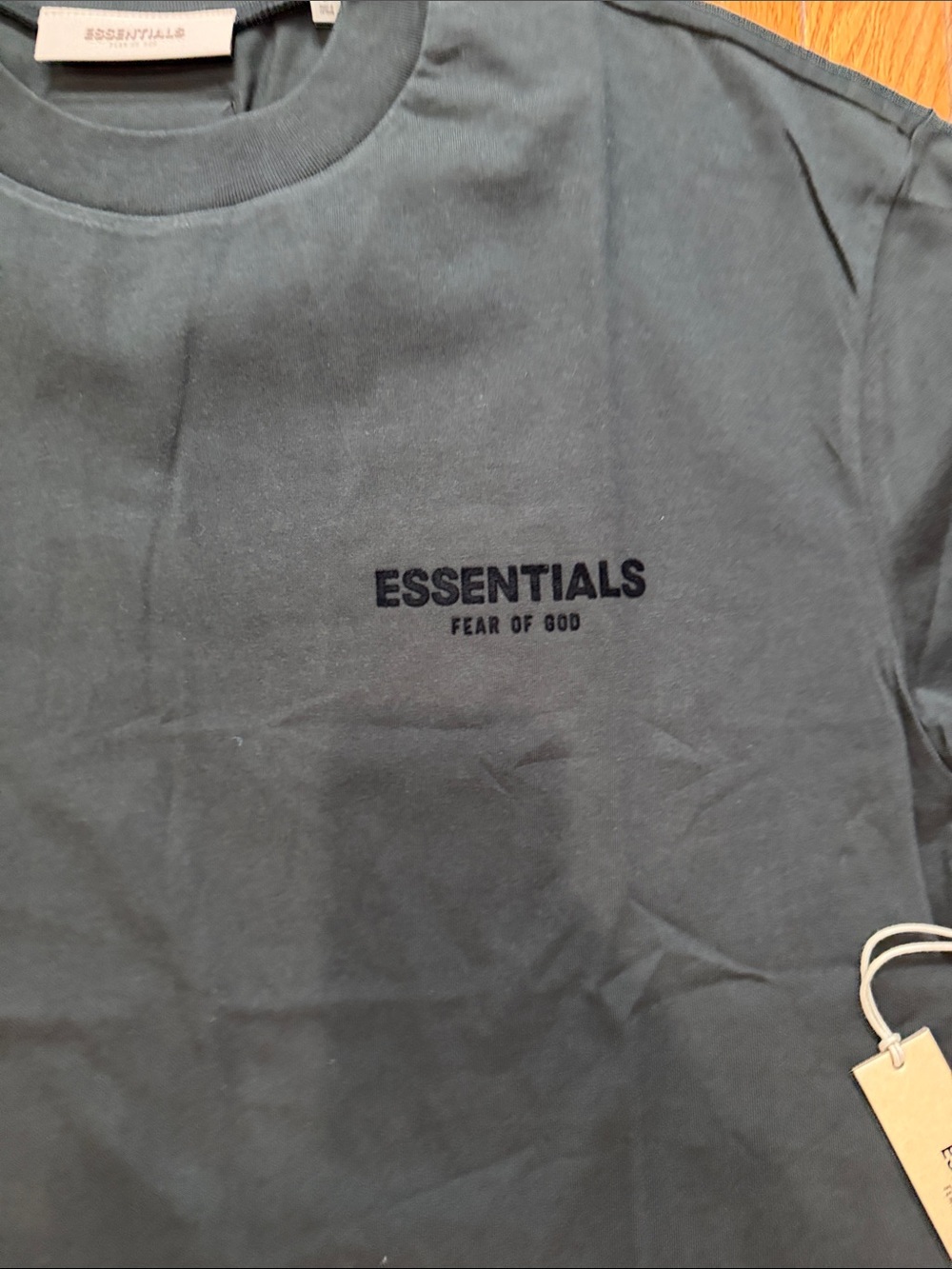 Essentials Tee - Picture 4 of 7